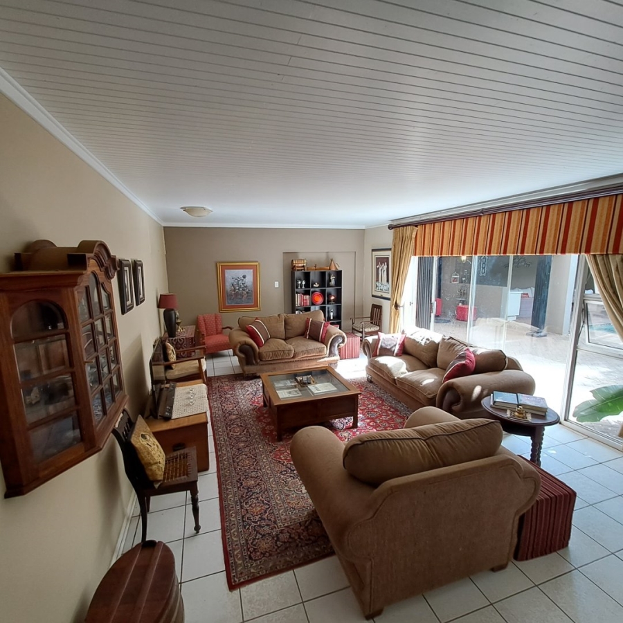 5 Bedroom Property for Sale in Heuwelsig Free State